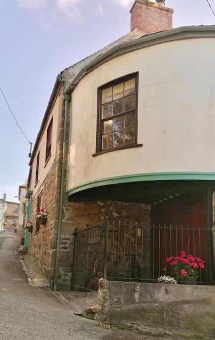 Historic School Room Helston Exterior photo